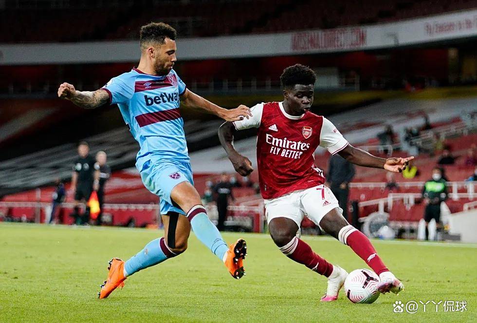 两届FMVP，顶级单打手+外线大闸，关键时刻统治力极强。